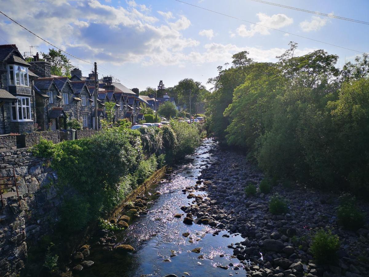 Y Bwthyn Llanbedr (Gwynedd) Exterior foto